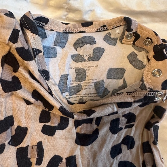 Posh Peanut short sleeve twirl bodysuit dress. 12-18mo EUC.  Snaps at shoulder. - Picture 3 of 3